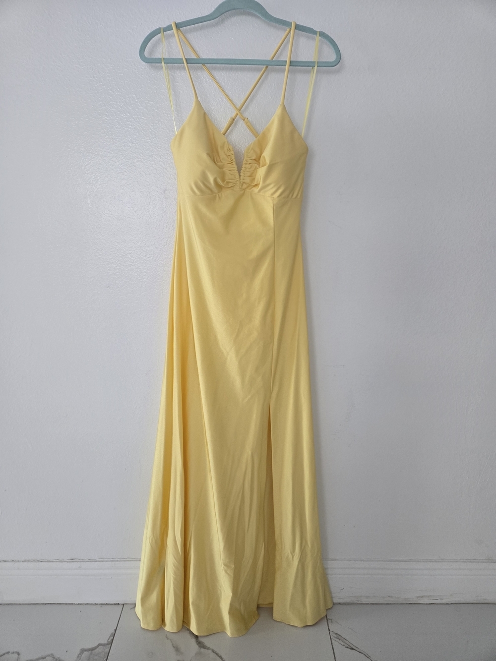 Morgan & Co. Soft Yellow Strappy Slip Maxi Size 11
